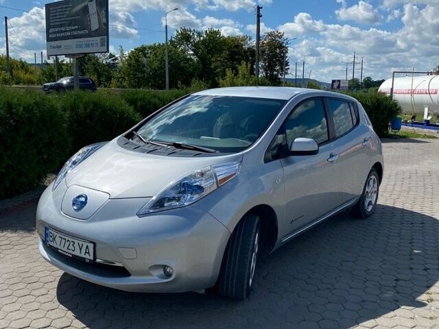 Серый Ниссан Лиф, объемом двигателя 0 л и пробегом 177 тыс. км за 4999 $, фото 1 на Automoto.ua