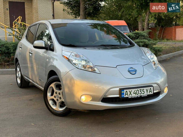 Серый Ниссан Лиф, объемом двигателя 0 л и пробегом 136 тыс. км за 5000 $, фото 1 на Automoto.ua