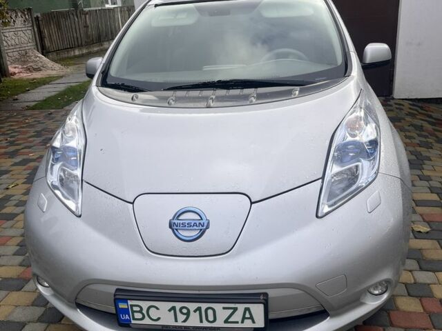 Серый Ниссан Лиф, объемом двигателя 0 л и пробегом 3 тыс. км за 4900 $, фото 1 на Automoto.ua
