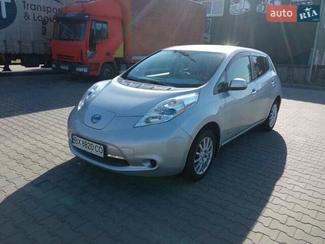 Сірий Ніссан Ліф, об'ємом двигуна 0 л та пробігом 125 тис. км за 4700 $, фото 1 на Automoto.ua