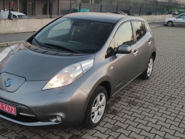 Серый Ниссан Лиф, объемом двигателя 0 л и пробегом 144 тыс. км за 5200 $, фото 1 на Automoto.ua