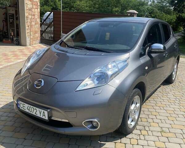 Серый Ниссан Лиф, объемом двигателя 0 л и пробегом 150 тыс. км за 5950 $, фото 1 на Automoto.ua