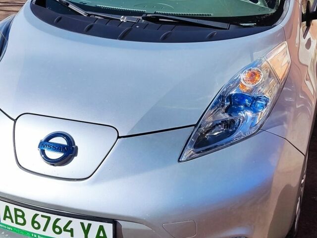 Сірий Ніссан Ліф, об'ємом двигуна 0 л та пробігом 131 тис. км за 7000 $, фото 1 на Automoto.ua