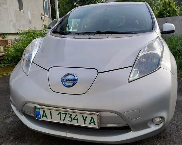 Серый Ниссан Лиф, объемом двигателя 0 л и пробегом 189 тыс. км за 6000 $, фото 1 на Automoto.ua