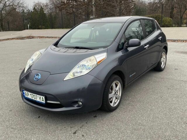 Сірий Ніссан Ліф, об'ємом двигуна 0 л та пробігом 161 тис. км за 5600 $, фото 1 на Automoto.ua