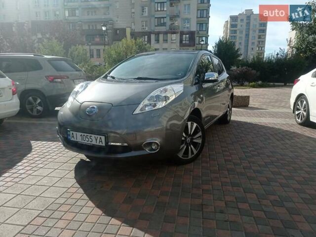 Сірий Ніссан Ліф, об'ємом двигуна 0 л та пробігом 85 тис. км за 8970 $, фото 1 на Automoto.ua