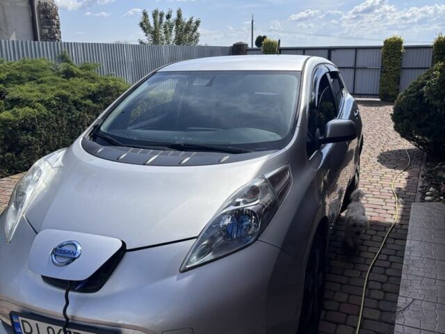 Серый Ниссан Лиф, объемом двигателя 0 л и пробегом 170 тыс. км за 6400 $, фото 1 на Automoto.ua