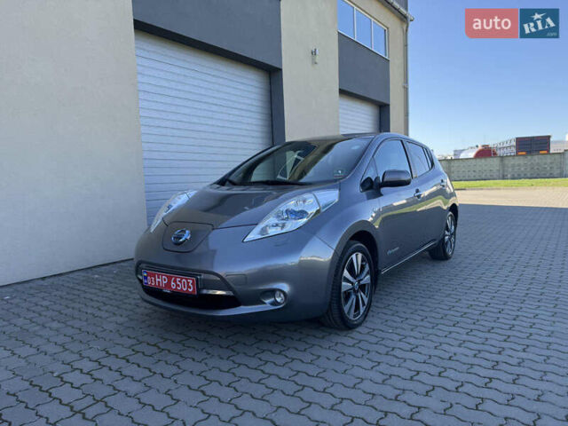 Сірий Ніссан Ліф, об'ємом двигуна 0 л та пробігом 157 тис. км за 5500 $, фото 1 на Automoto.ua