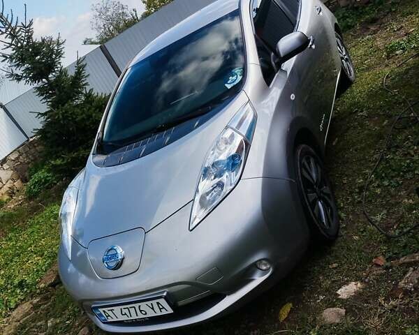 Сірий Ніссан Ліф, об'ємом двигуна 0 л та пробігом 96 тис. км за 7250 $, фото 1 на Automoto.ua