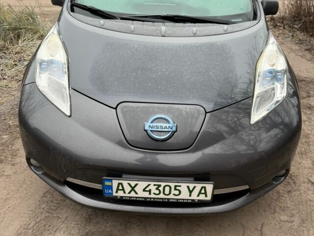Серый Ниссан Лиф, объемом двигателя 0 л и пробегом 115 тыс. км за 6500 $, фото 1 на Automoto.ua