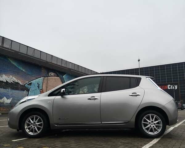 Серый Ниссан Лиф, объемом двигателя 0 л и пробегом 124 тыс. км за 6500 $, фото 1 на Automoto.ua