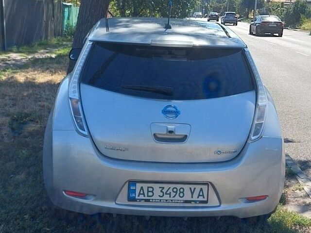 Серый Ниссан Лиф, объемом двигателя 0 л и пробегом 140 тыс. км за 5700 $, фото 1 на Automoto.ua