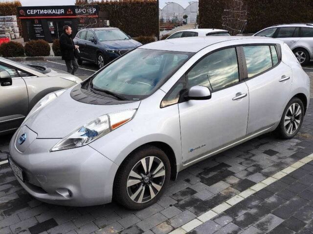 Серый Ниссан Лиф, объемом двигателя 0 л и пробегом 116 тыс. км за 4500 $, фото 1 на Automoto.ua