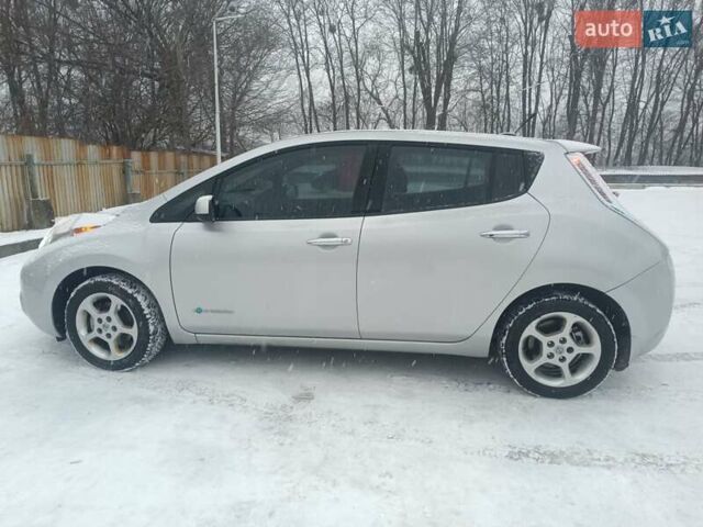 Сірий Ніссан Ліф, об'ємом двигуна 0 л та пробігом 149 тис. км за 9300 $, фото 1 на Automoto.ua