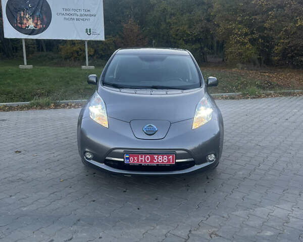 Серый Ниссан Лиф, объемом двигателя 0 л и пробегом 130 тыс. км за 6700 $, фото 1 на Automoto.ua
