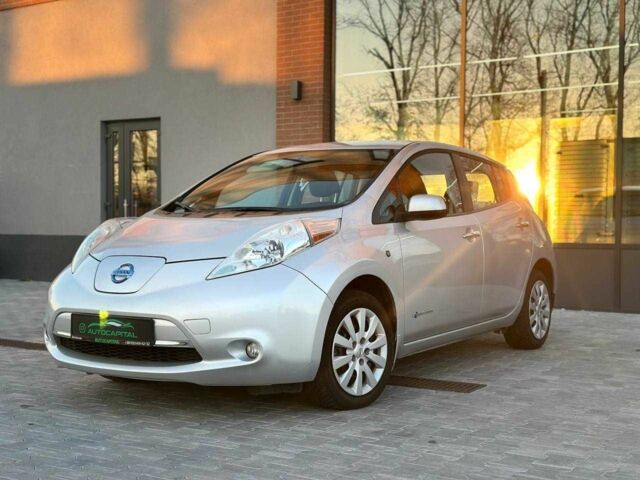 Серый Ниссан Лиф, объемом двигателя 0 л и пробегом 75 тыс. км за 5000 $, фото 1 на Automoto.ua