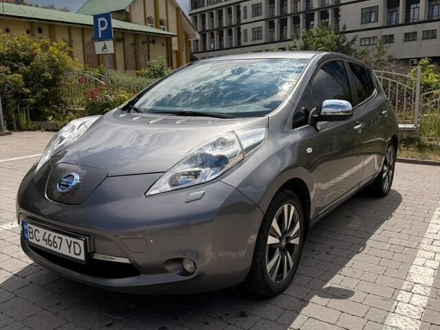 Сірий Ніссан Ліф, об'ємом двигуна 0 л та пробігом 115 тис. км за 7500 $, фото 1 на Automoto.ua