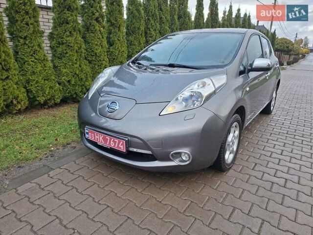 Ніссан Ліф 2013 у Луцьку на Automoto.ua Сірий Ніссан Ліф, об'ємом двигуна 0 л та пробігом 98 тис. км за 6500 $, фото 1 на Automoto.ua