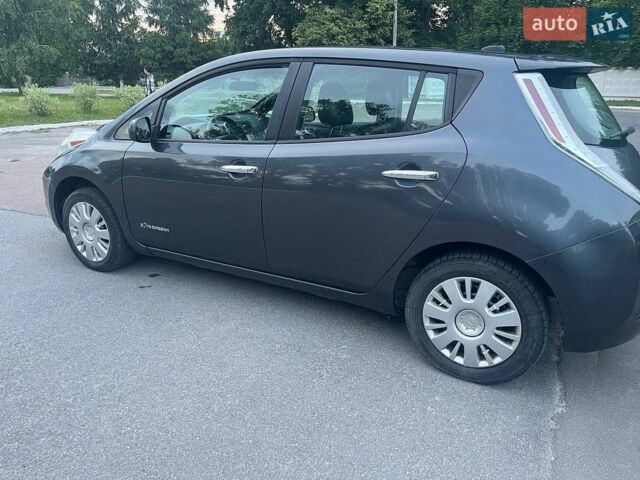 Сірий Ніссан Ліф, об'ємом двигуна 0 л та пробігом 160 тис. км за 5300 $, фото 1 на Automoto.ua