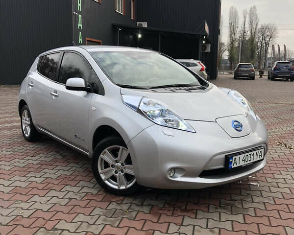 Серый Ниссан Лиф, объемом двигателя 0 л и пробегом 143 тыс. км за 4200 $, фото 1 на Automoto.ua