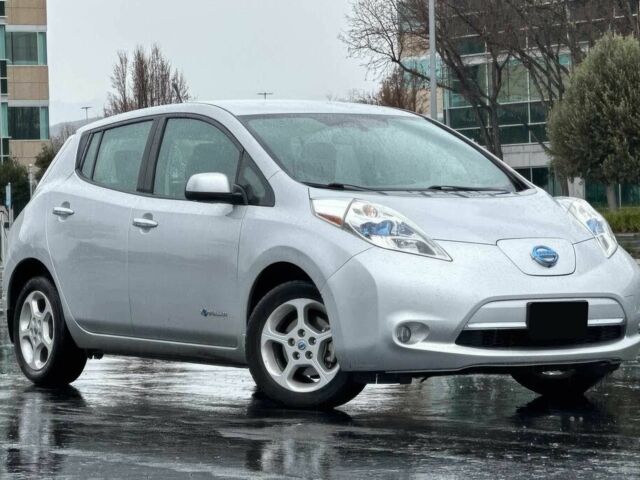 Серый Ниссан Лиф, объемом двигателя 0 л и пробегом 83 тыс. км за 2000 $, фото 1 на Automoto.ua