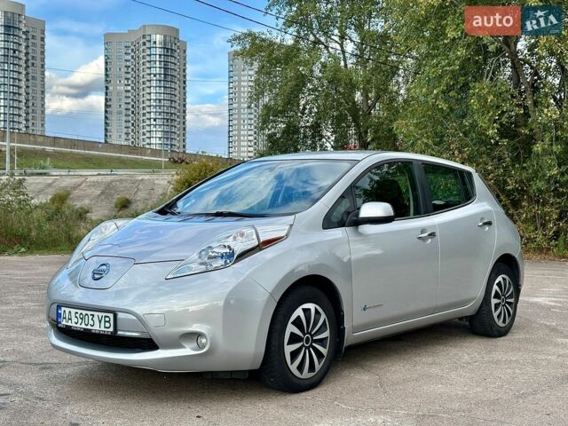 Серый Ниссан Лиф, объемом двигателя 0 л и пробегом 160 тыс. км за 5200 $, фото 1 на Automoto.ua