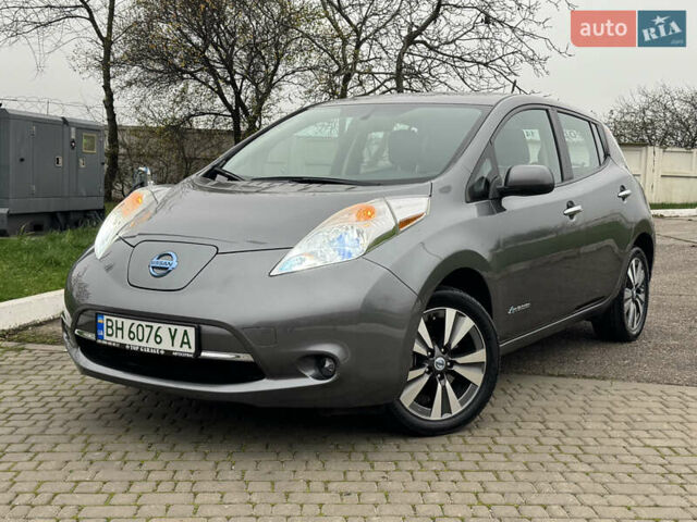 Серый Ниссан Лиф, объемом двигателя 0 л и пробегом 130 тыс. км за 5900 $, фото 1 на Automoto.ua
