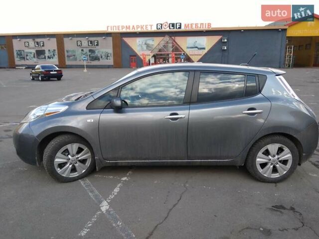 Серый Ниссан Лиф, объемом двигателя 0 л и пробегом 151 тыс. км за 6300 $, фото 1 на Automoto.ua