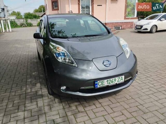 Серый Ниссан Лиф, объемом двигателя 0 л и пробегом 82 тыс. км за 7600 $, фото 1 на Automoto.ua
