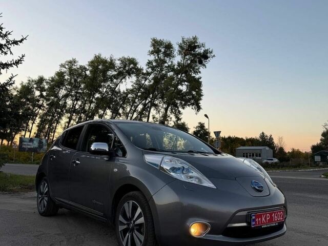 Серый Ниссан Лиф, объемом двигателя 0 л и пробегом 153 тыс. км за 7900 $, фото 1 на Automoto.ua