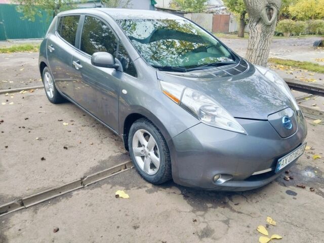 Сірий Ніссан Ліф, об'ємом двигуна 0 л та пробігом 119 тис. км за 6500 $, фото 1 на Automoto.ua