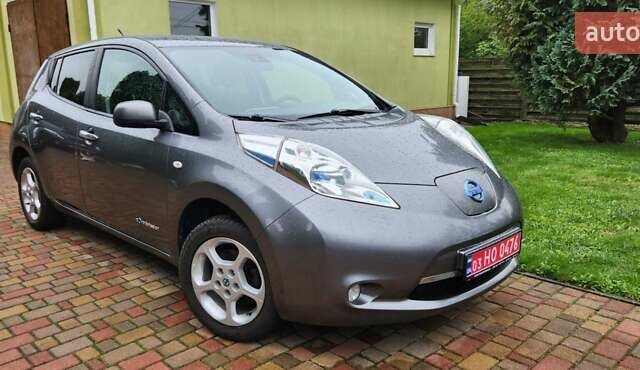 Серый Ниссан Лиф, объемом двигателя 0 л и пробегом 120 тыс. км за 6550 $, фото 1 на Automoto.ua