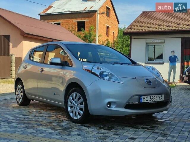 Серый Ниссан Лиф, объемом двигателя 0 л и пробегом 123 тыс. км за 6100 $, фото 1 на Automoto.ua