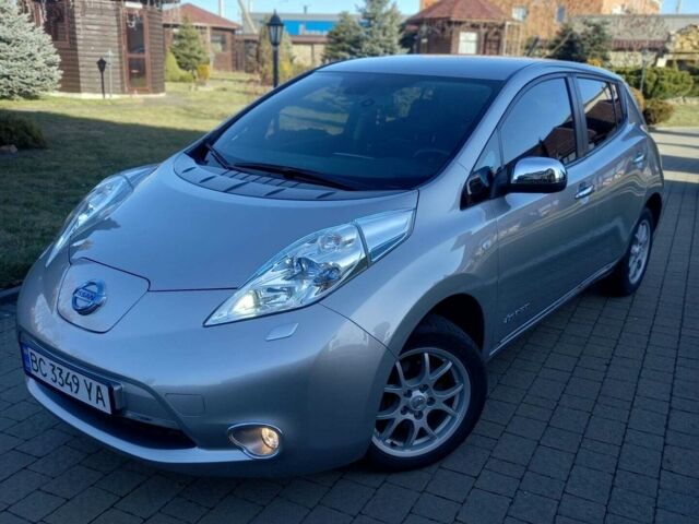 Сірий Ніссан Ліф, об'ємом двигуна 0 л та пробігом 103 тис. км за 7999 $, фото 1 на Automoto.ua