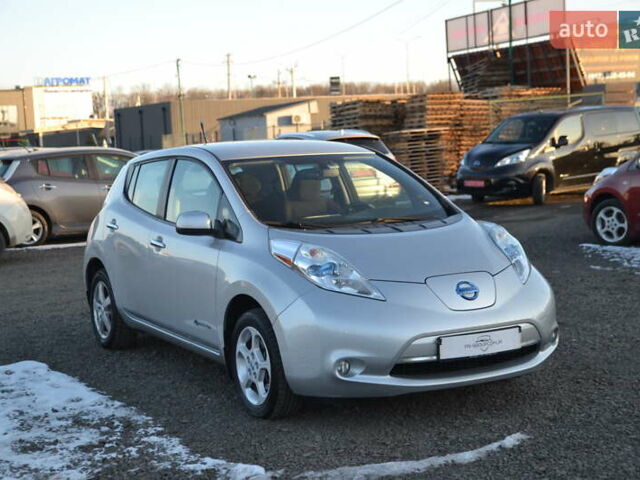 Сірий Ніссан Ліф, об'ємом двигуна 0 л та пробігом 96 тис. км за 5999 $, фото 1 на Automoto.ua