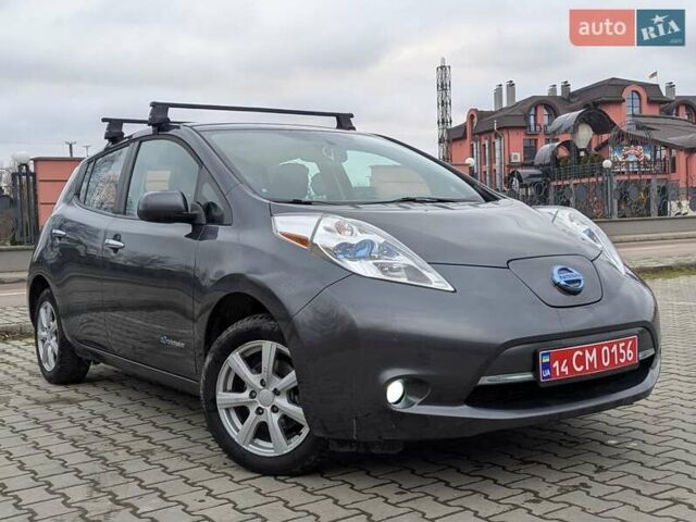 Сірий Ніссан Ліф, об'ємом двигуна 0 л та пробігом 146 тис. км за 5999 $, фото 1 на Automoto.ua