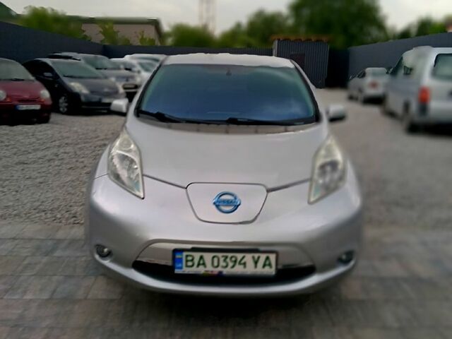 Серый Ниссан Лиф, объемом двигателя 0 л и пробегом 110 тыс. км за 6800 $, фото 1 на Automoto.ua