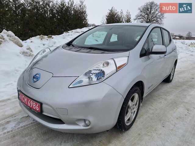 Серый Ниссан Лиф, объемом двигателя 0 л и пробегом 125 тыс. км за 5999 $, фото 1 на Automoto.ua