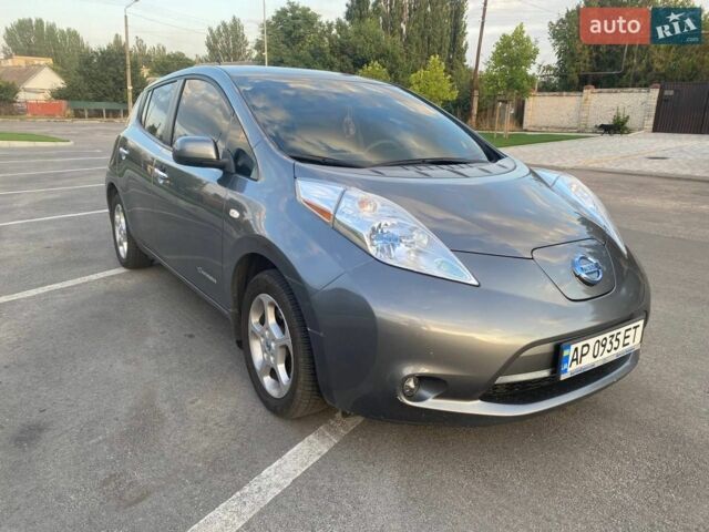 Сірий Ніссан Ліф, об'ємом двигуна 0 л та пробігом 120 тис. км за 6500 $, фото 1 на Automoto.ua
