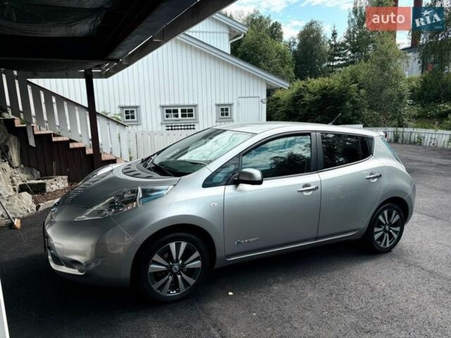 Серый Ниссан Лиф, объемом двигателя 0 л и пробегом 198 тыс. км за 6890 $, фото 1 на Automoto.ua