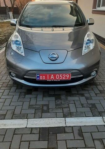 Сірий Ніссан Ліф, об'ємом двигуна 0 л та пробігом 209 тис. км за 5800 $, фото 1 на Automoto.ua