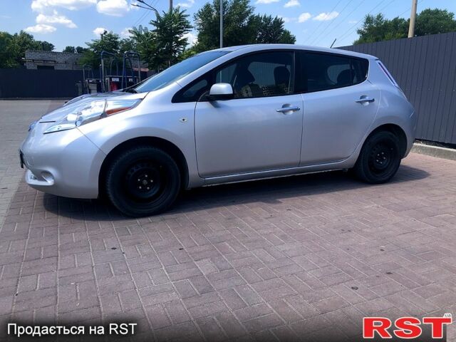 Серый Ниссан Лиф, объемом двигателя 0 л и пробегом 222 тыс. км за 5199 $, фото 1 на Automoto.ua