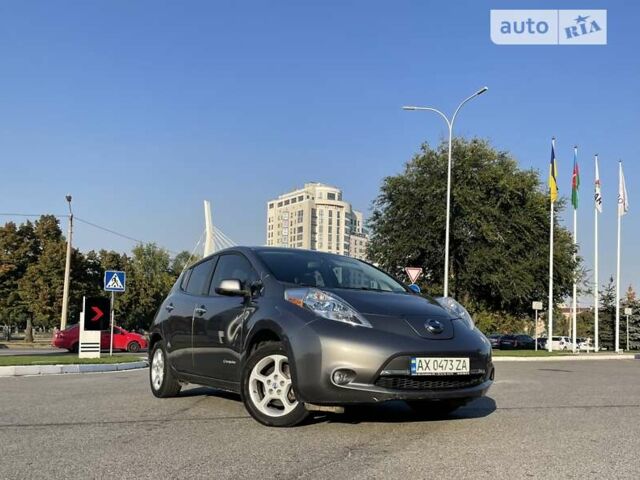Сірий Ніссан Ліф, об'ємом двигуна 0 л та пробігом 136 тис. км за 6000 $, фото 1 на Automoto.ua