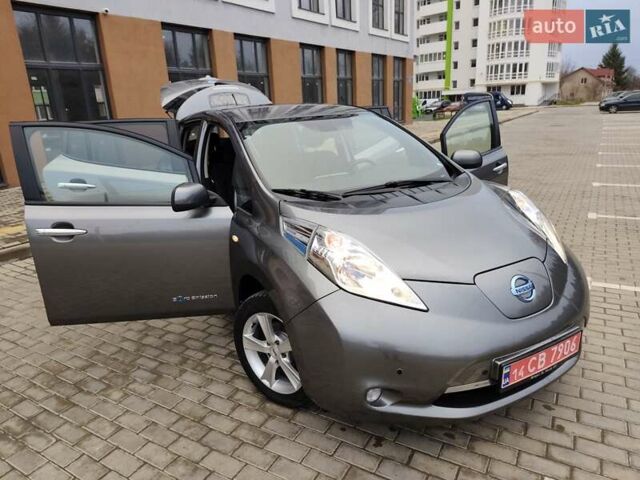 Серый Ниссан Лиф, объемом двигателя 0 л и пробегом 100 тыс. км за 5999 $, фото 1 на Automoto.ua