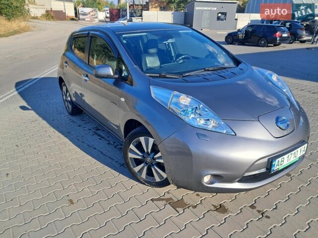 Сірий Ніссан Ліф, об'ємом двигуна 0 л та пробігом 130 тис. км за 8200 $, фото 1 на Automoto.ua