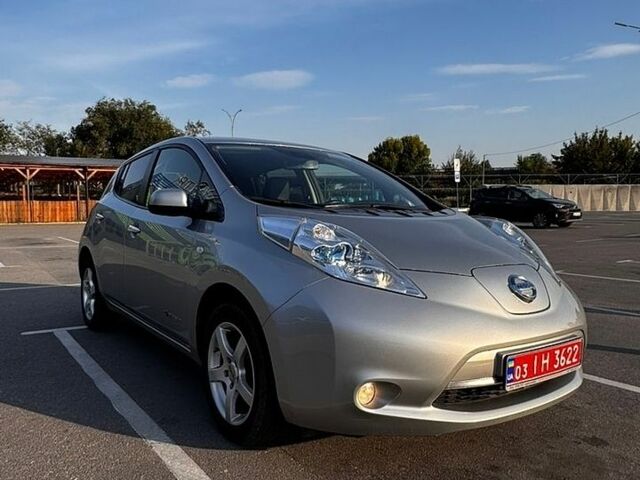 Сірий Ніссан Ліф, об'ємом двигуна 0 л та пробігом 231 тис. км за 7795 $, фото 1 на Automoto.ua