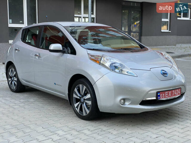 Серый Ниссан Лиф, объемом двигателя 0 л и пробегом 147 тыс. км за 4400 $, фото 1 на Automoto.ua