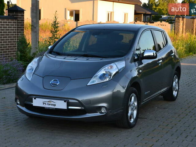 Серый Ниссан Лиф, объемом двигателя 0 л и пробегом 128 тыс. км за 6999 $, фото 1 на Automoto.ua