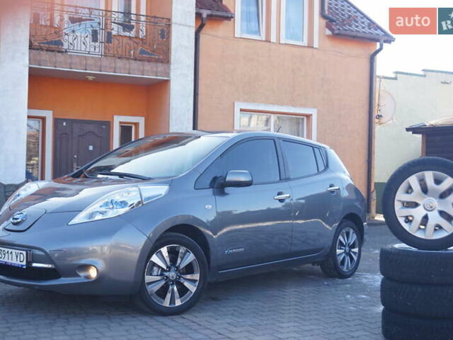 Сірий Ніссан Ліф, об'ємом двигуна 0 л та пробігом 185 тис. км за 6888 $, фото 1 на Automoto.ua