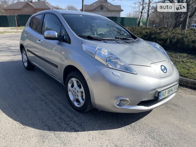 Сірий Ніссан Ліф, об'ємом двигуна 0 л та пробігом 120 тис. км за 7200 $, фото 1 на Automoto.ua